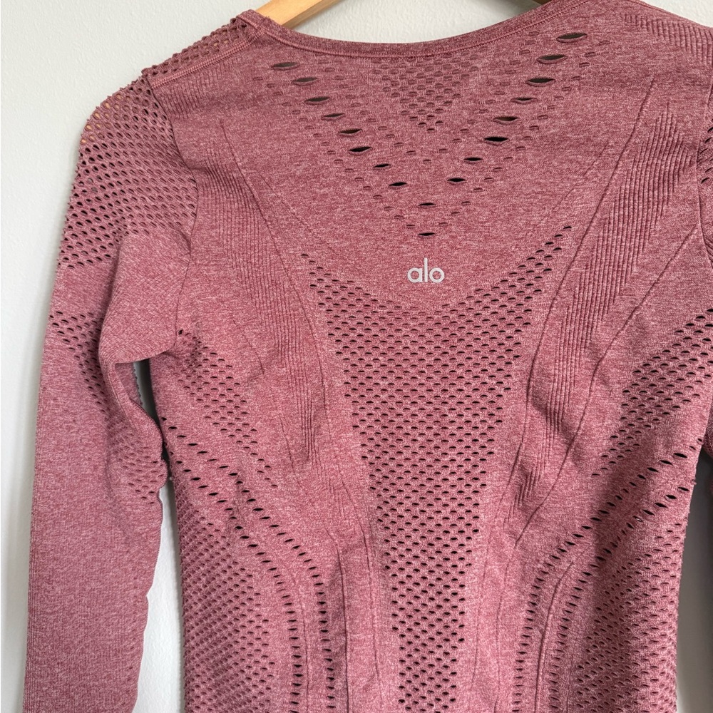 ALO Yoga Women's Long Sleeve Top - Mauve - Picture 8 of 8